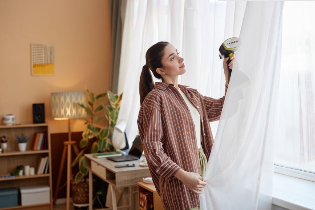 Curtain washing in Dubai Curtain washing in Dubai